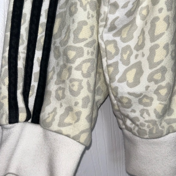 NWOT adidas leopard print long sleeve sweat shirt - Picture 3 of 7